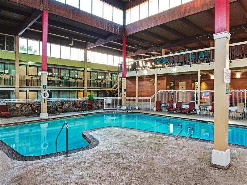 Mission Ramada Overland Park מראה חיצוני תמונה