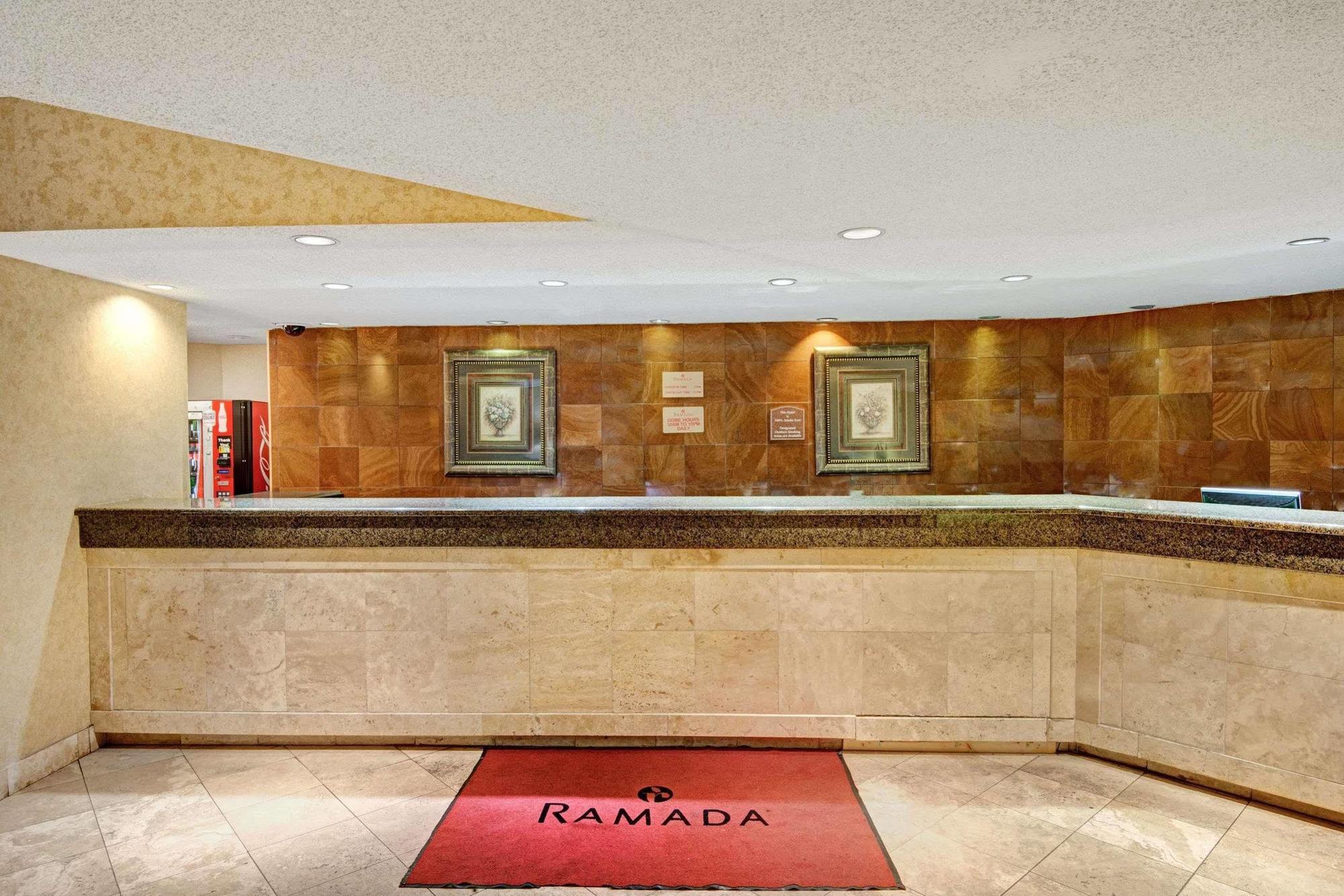 Mission Ramada Overland Park מראה חיצוני תמונה