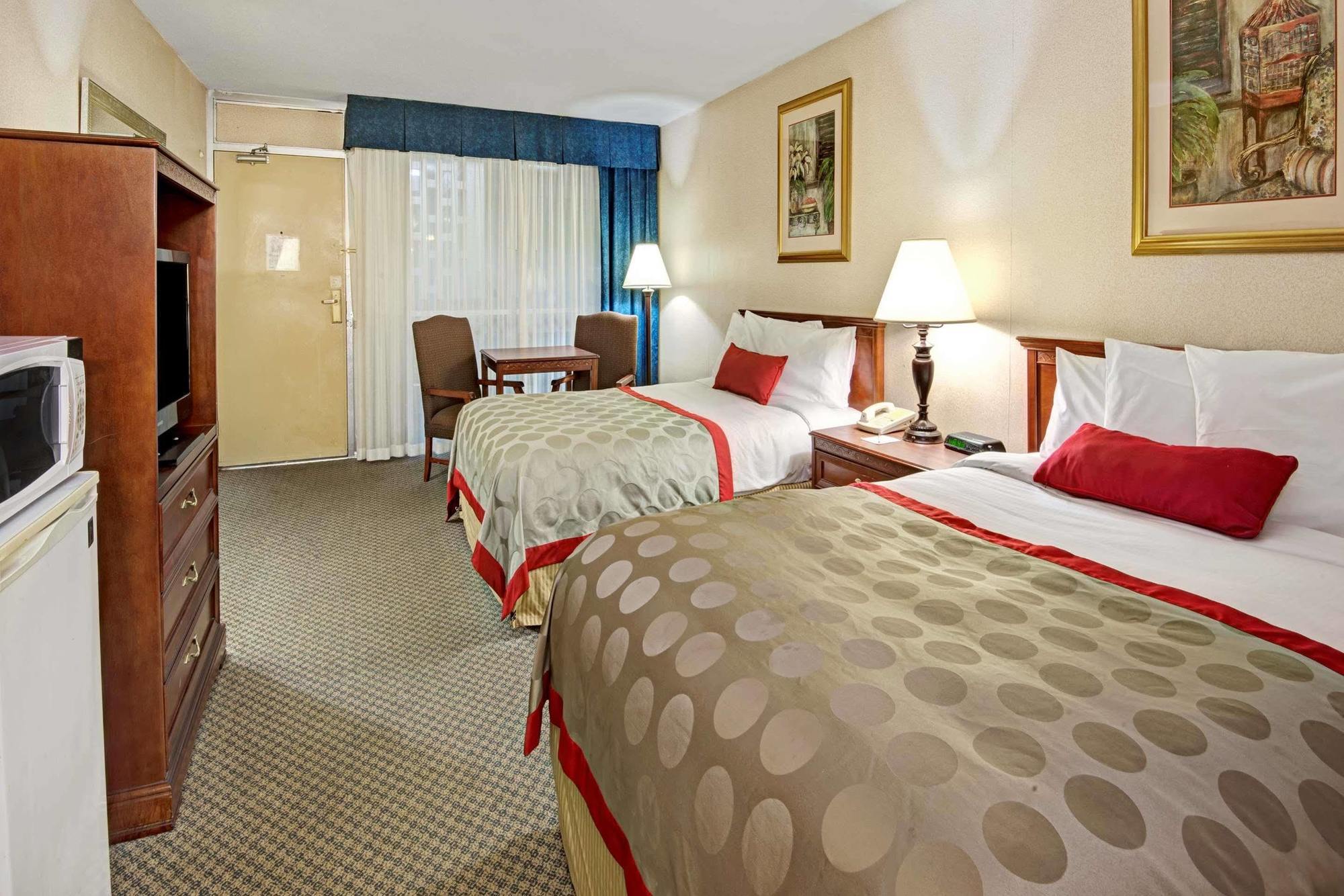 Mission Ramada Overland Park מראה חיצוני תמונה